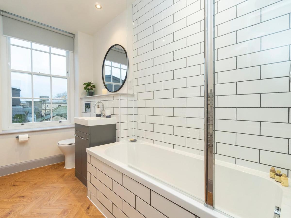 Pass The Keys Stunning 2 Bed Retreat In The Heart Of Bath Apartment Exterior photo