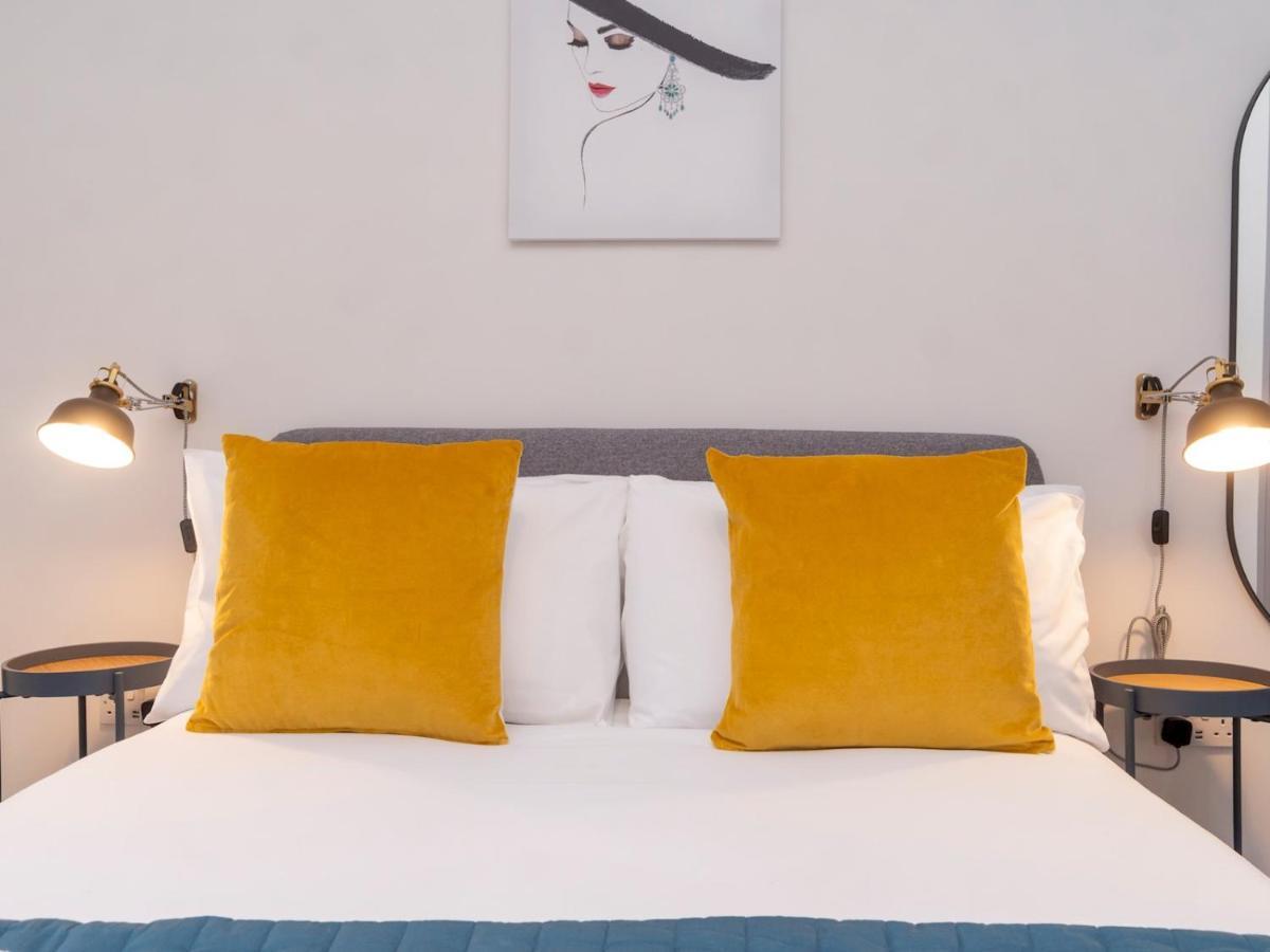 Pass The Keys Stunning 2 Bed Retreat In The Heart Of Bath Apartment Exterior photo