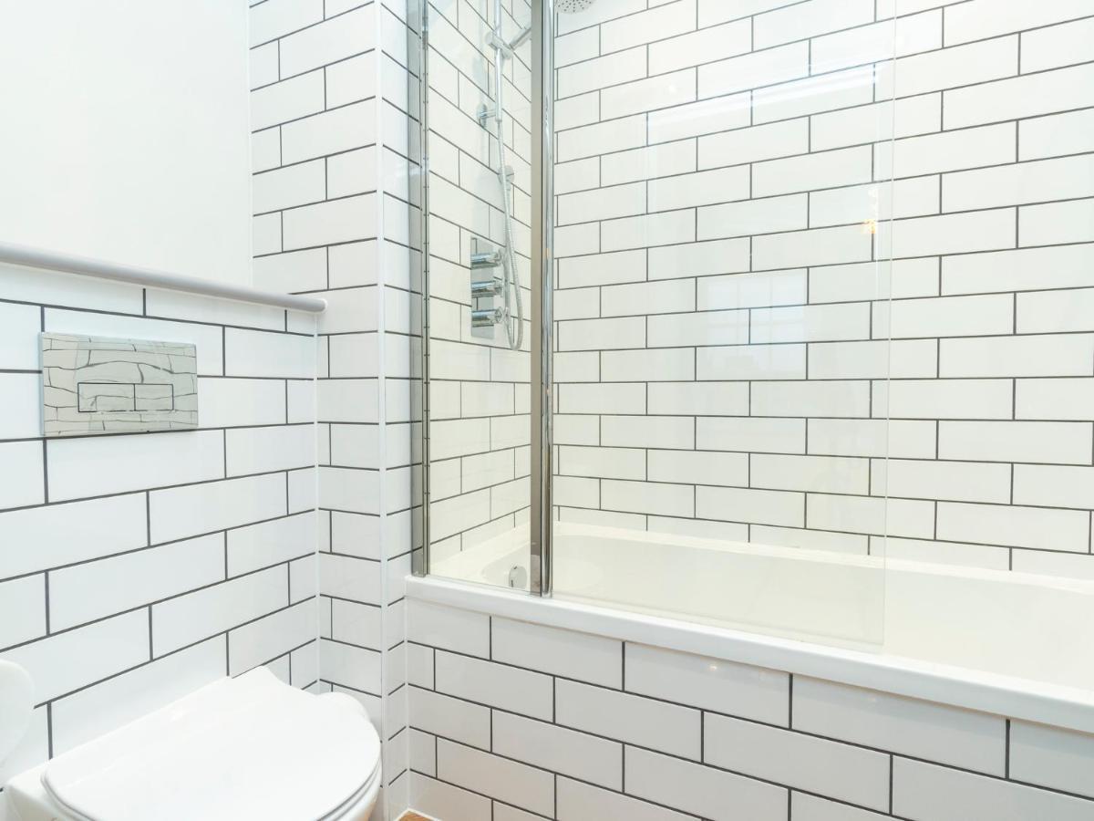 Pass The Keys Stunning 2 Bed Retreat In The Heart Of Bath Apartment Exterior photo